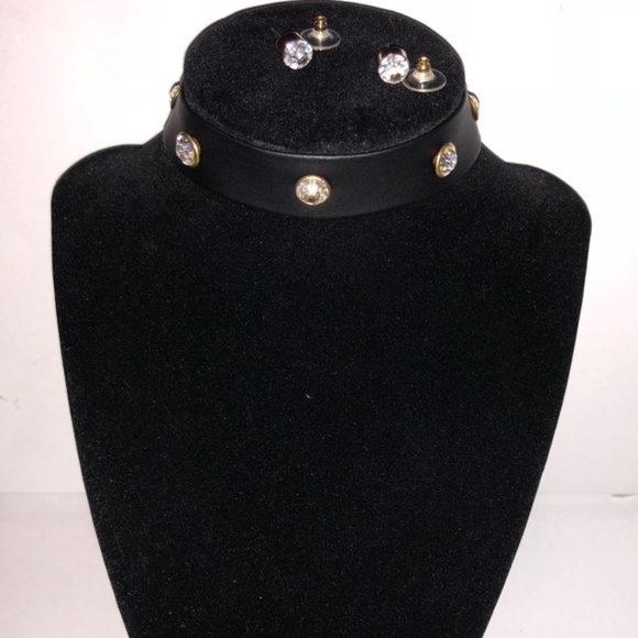 Black Crystal Studs Choker & Earrings NWT - Picture 5 of 8